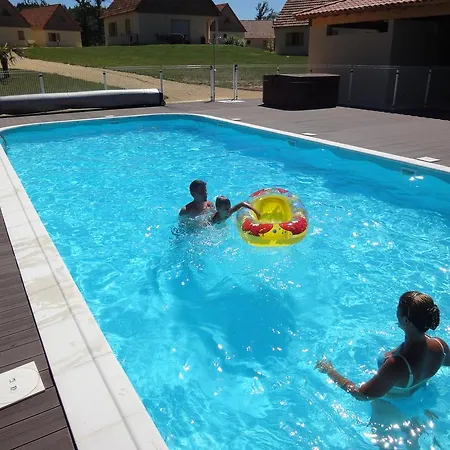 Le Bleu 4* Lacapelle-Marival