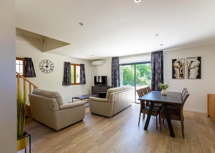 Le Bleu פארק נופש Lacapelle-Marival